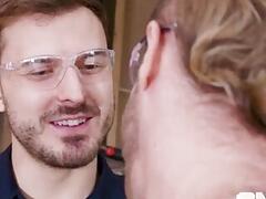 The Flip-FUCK Of COnstruction Worker Can't Go ANy Wrong